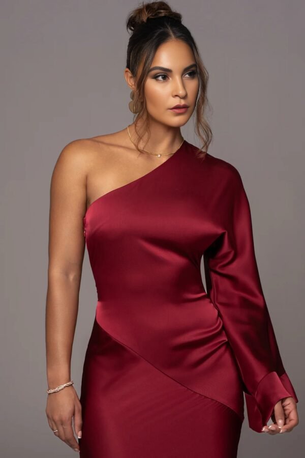 Satin Elegance One-Shoulder Red Gown - Image 6