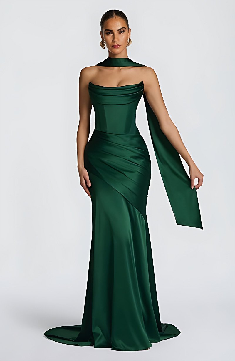 Moonlit Grace Emerald Maxi Dress